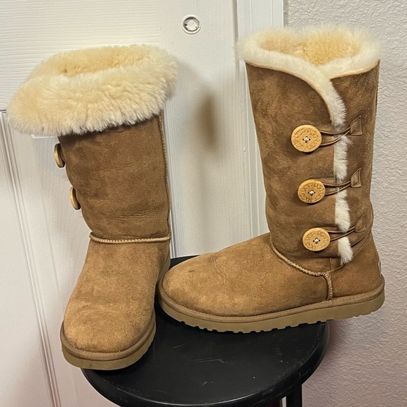 UGG 1873 Bailey Triple Button Suede Boots US 8 - Picture 1 of 16